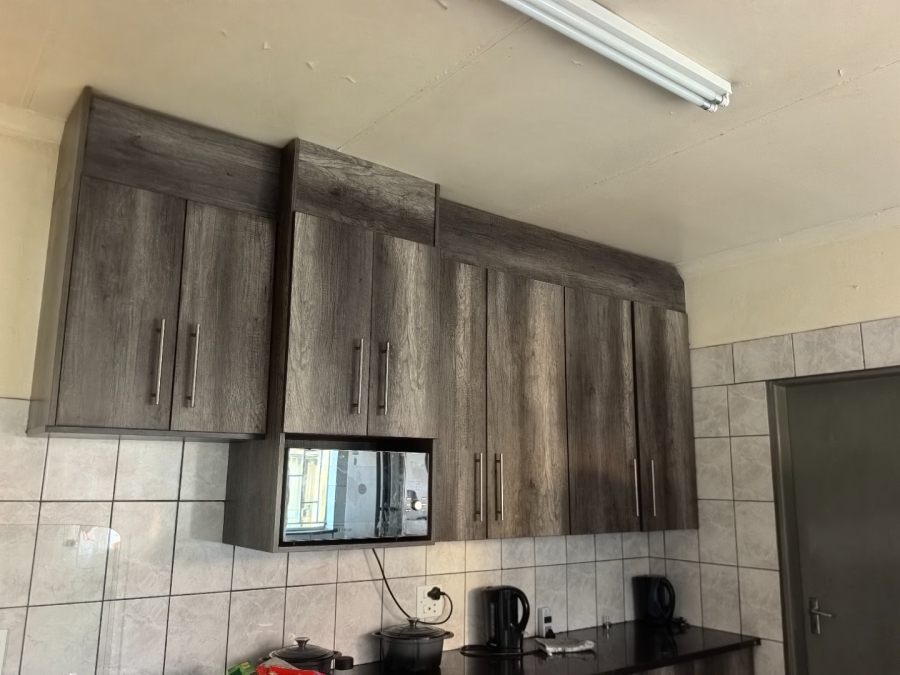 8 Bedroom Property for Sale in Reyno Ridge Mpumalanga