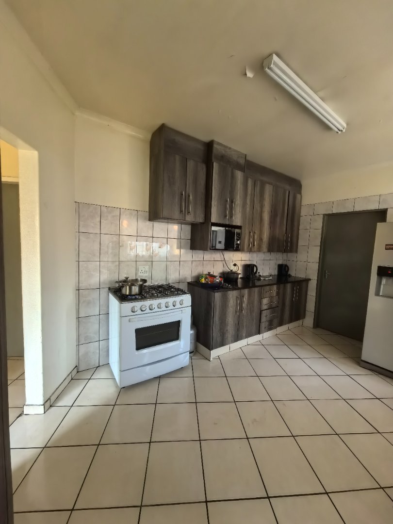 8 Bedroom Property for Sale in Reyno Ridge Mpumalanga