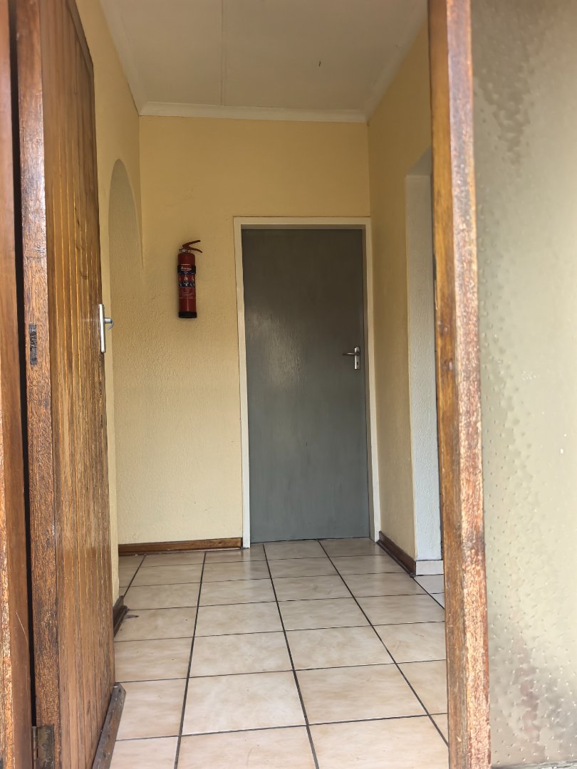 8 Bedroom Property for Sale in Reyno Ridge Mpumalanga