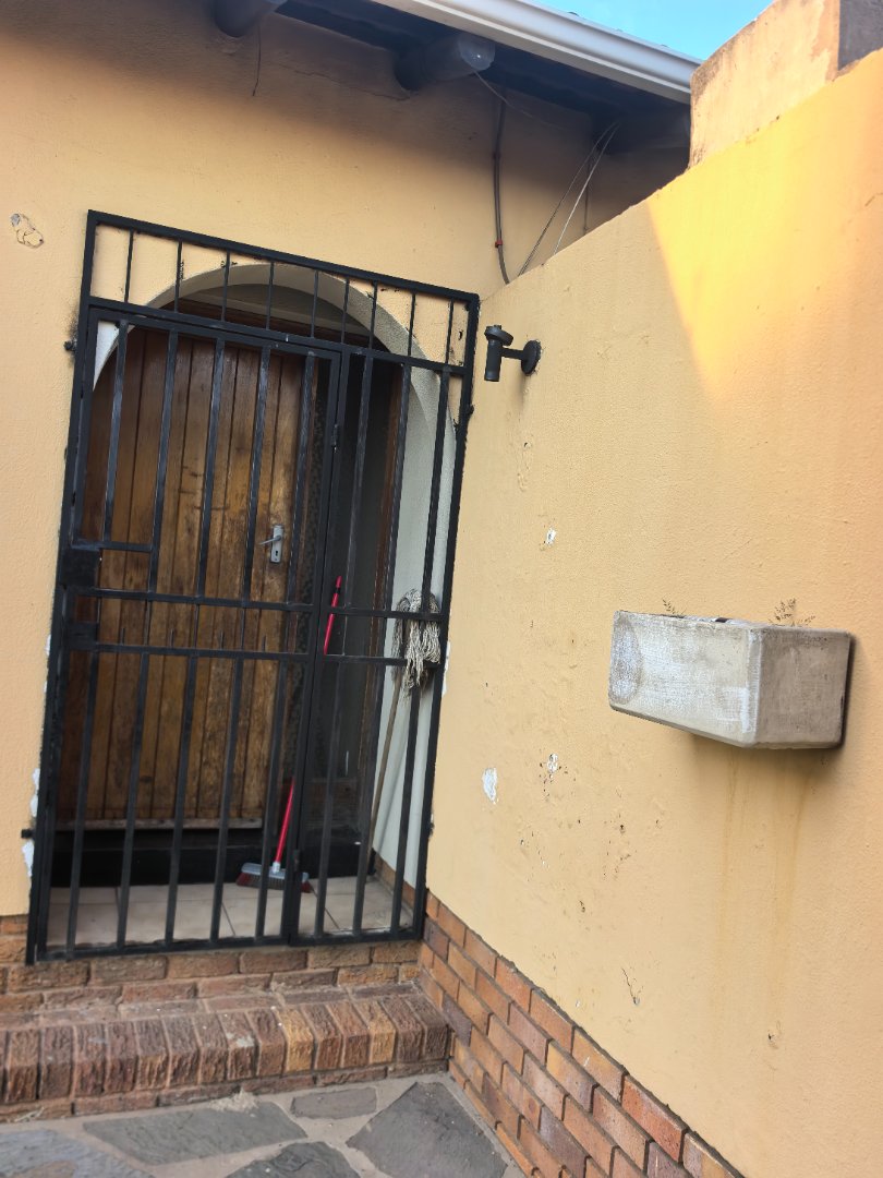 8 Bedroom Property for Sale in Reyno Ridge Mpumalanga