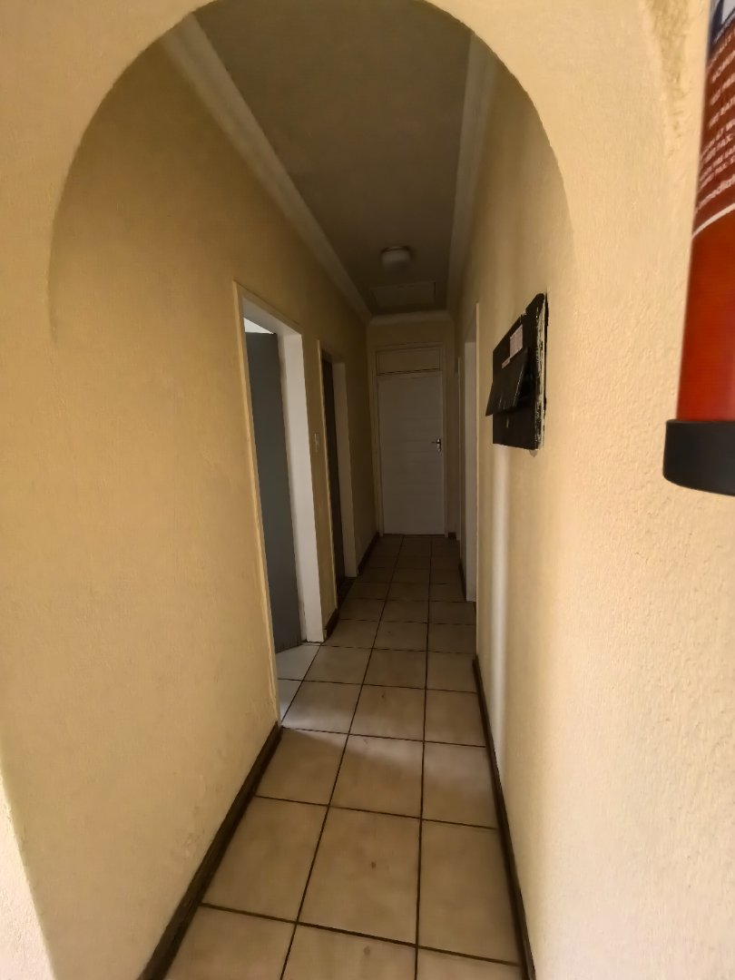 8 Bedroom Property for Sale in Reyno Ridge Mpumalanga