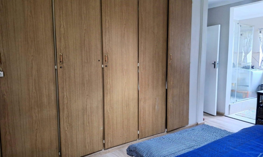 5 Bedroom Property for Sale in Cosmosrand Mpumalanga