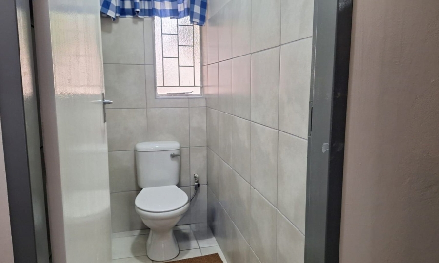 5 Bedroom Property for Sale in Cosmosrand Mpumalanga
