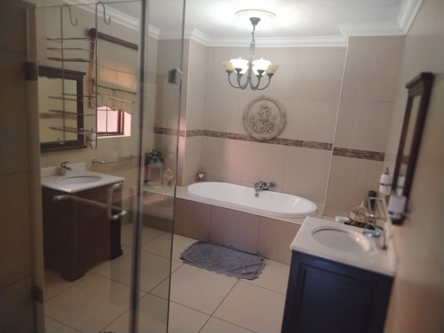 4 Bedroom Property for Sale in Die Heuwel Mpumalanga