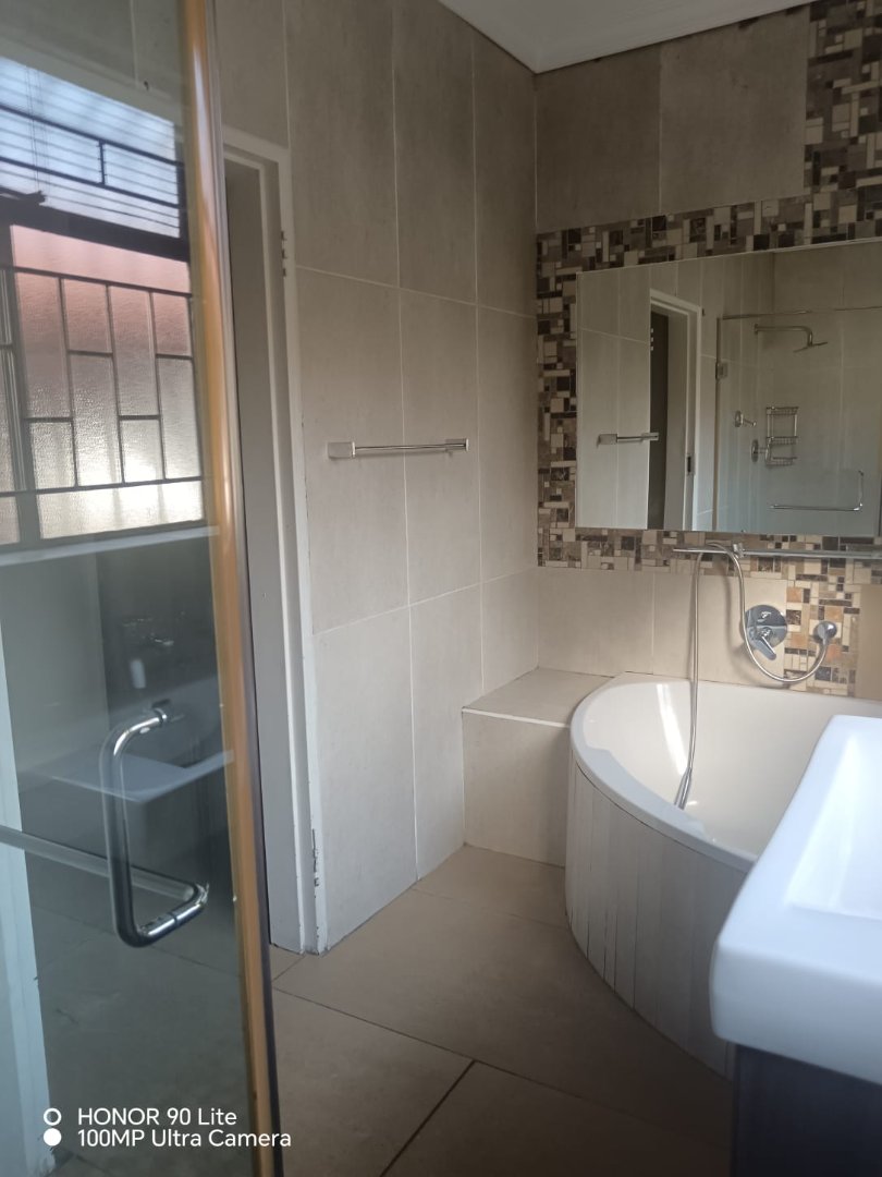 5 Bedroom Property for Sale in Die Heuwel Mpumalanga