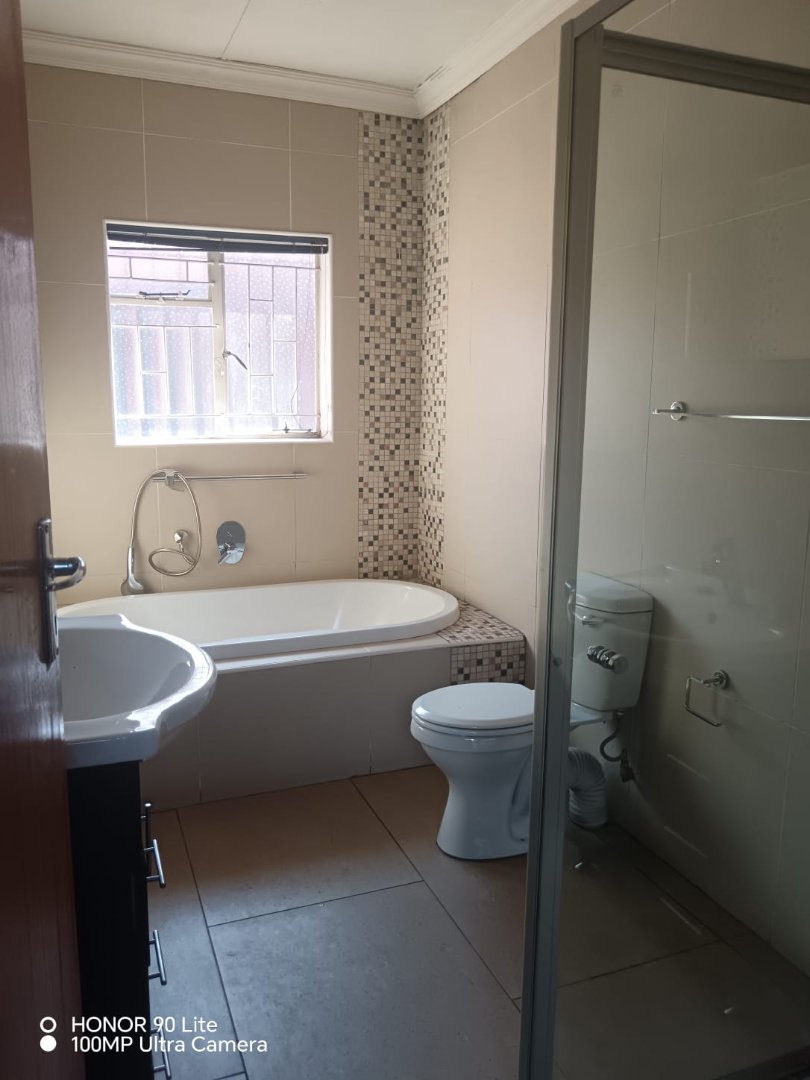 5 Bedroom Property for Sale in Die Heuwel Mpumalanga
