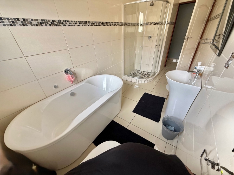 To Let 4 Bedroom Property for Rent in Aerorand Mpumalanga
