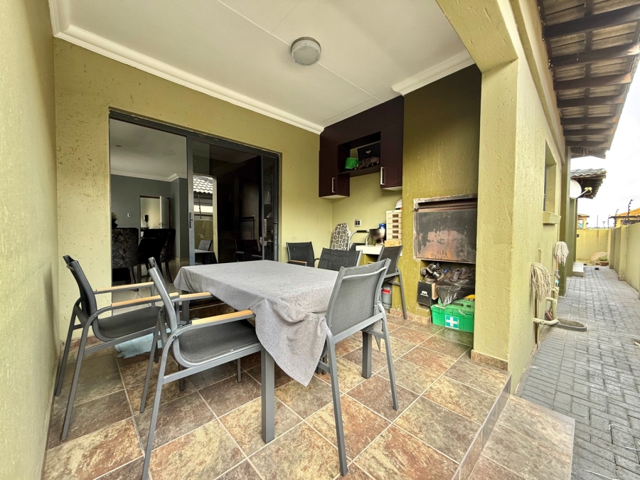 To Let 4 Bedroom Property for Rent in Aerorand Mpumalanga