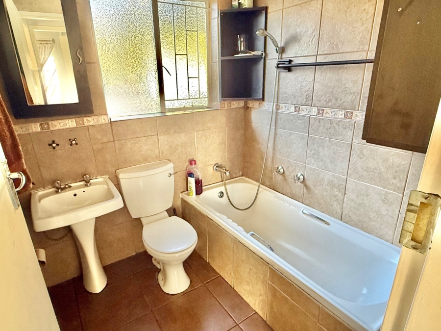 To Let 3 Bedroom Property for Rent in Mineralia Mpumalanga