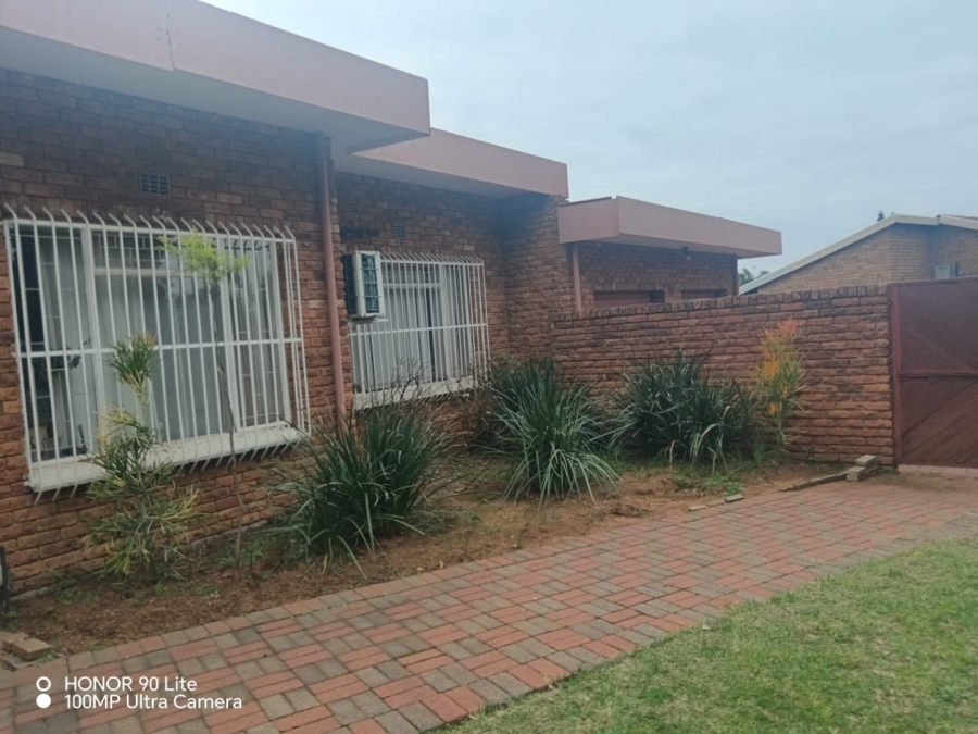 4 Bedroom Property for Sale in Ben Fleur Mpumalanga