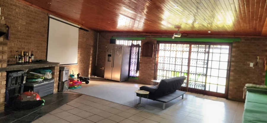 4 Bedroom Property for Sale in Kruinpark Mpumalanga