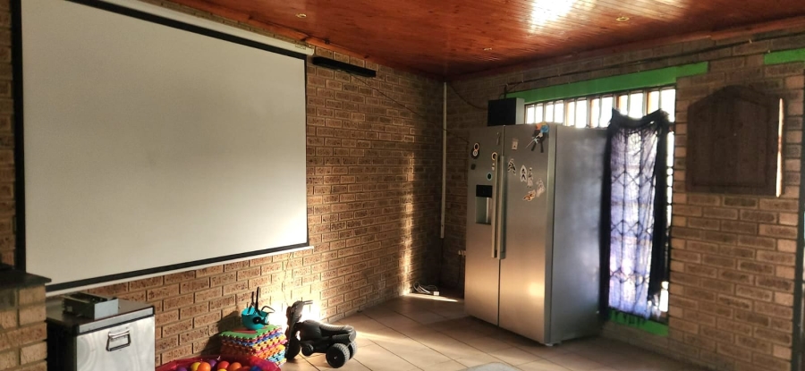 4 Bedroom Property for Sale in Kruinpark Mpumalanga