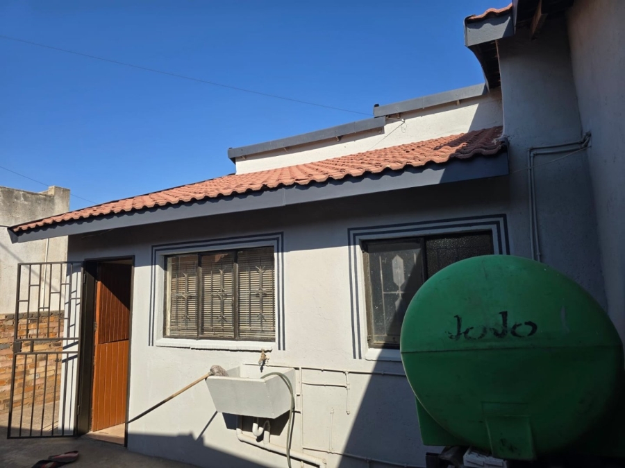 2 Bedroom Property for Sale in Kwaguqa Ext 10 Mpumalanga