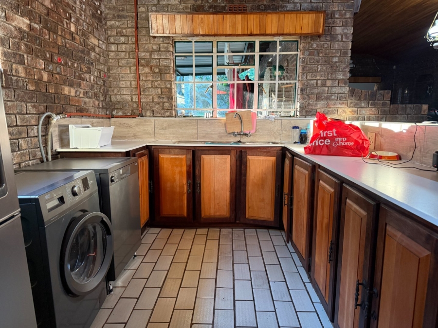To Let 3 Bedroom Property for Rent in White River AH Mpumalanga