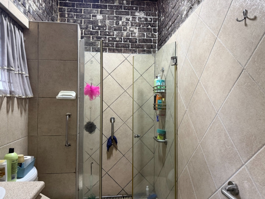 To Let 3 Bedroom Property for Rent in White River AH Mpumalanga