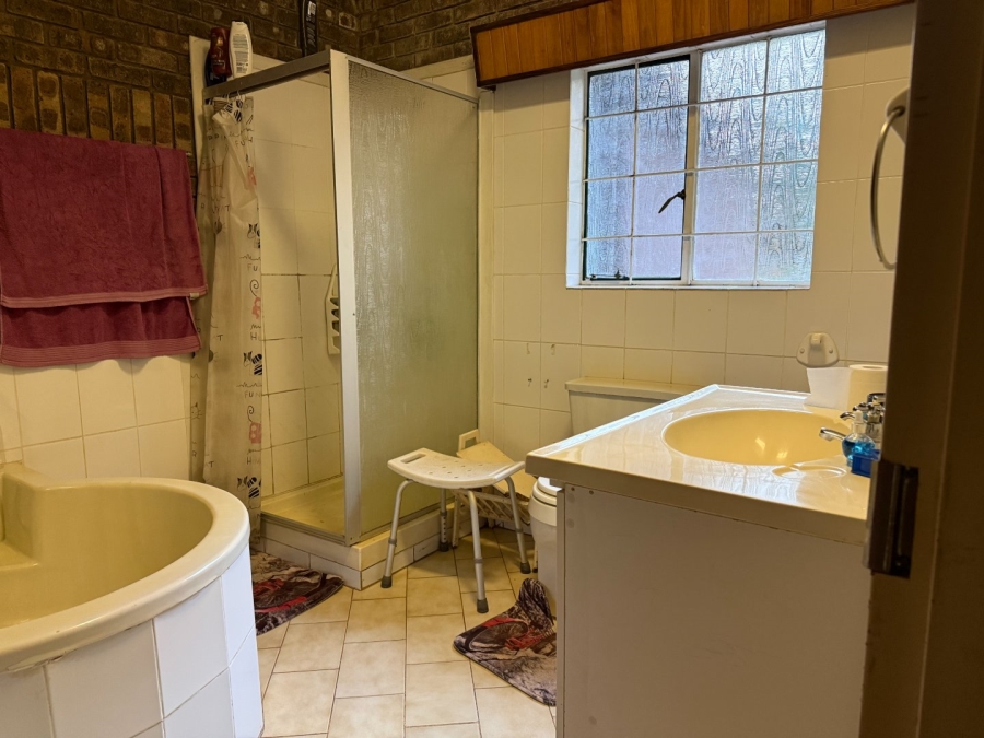 To Let 3 Bedroom Property for Rent in White River AH Mpumalanga