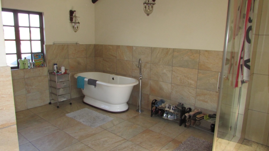 5 Bedroom Property for Sale in White River Ext 6 Mpumalanga
