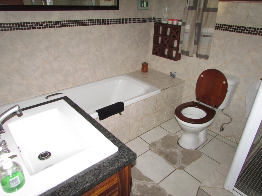 3 Bedroom Property for Sale in West Acres Ext 20 Mpumalanga