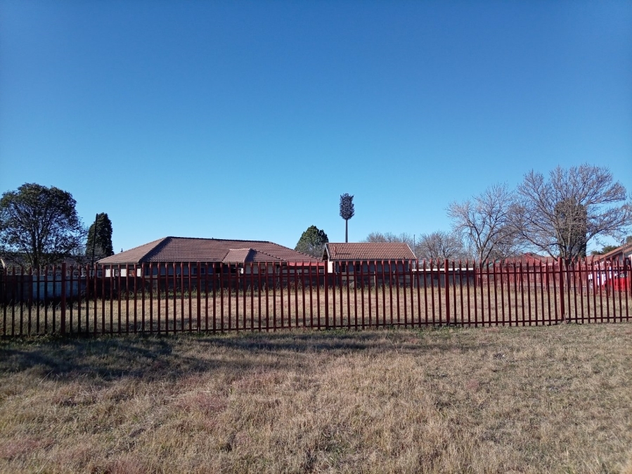 1 Bedroom Property for Sale in Kosmos Park Mpumalanga