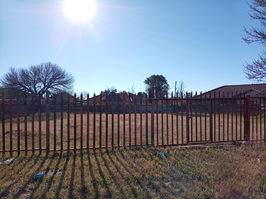 1 Bedroom Property for Sale in Kosmos Park Mpumalanga