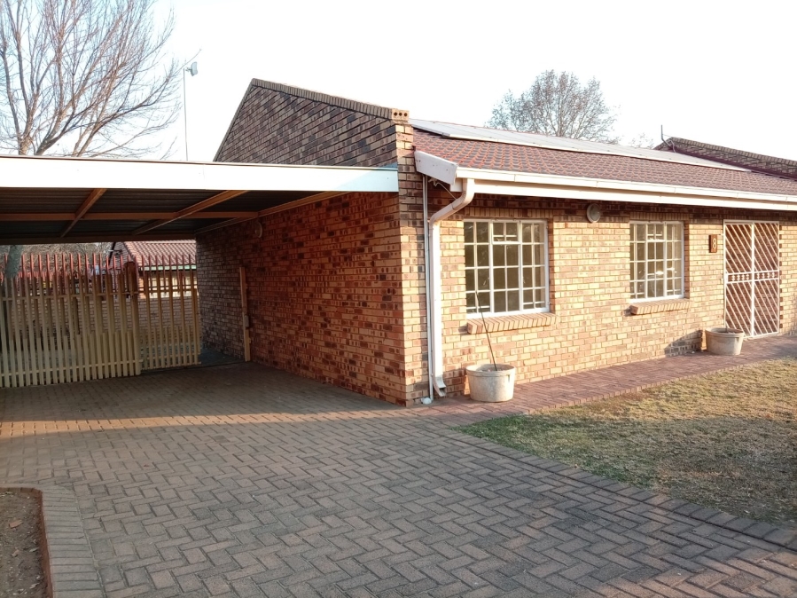 To Let 3 Bedroom Property for Rent in Standerton Mpumalanga