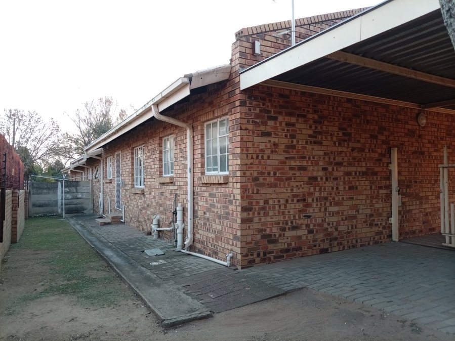 To Let 3 Bedroom Property for Rent in Standerton Mpumalanga