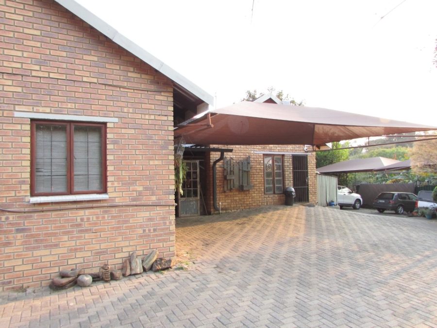 5 Bedroom Property for Sale in West Acres Ext 1 Mpumalanga