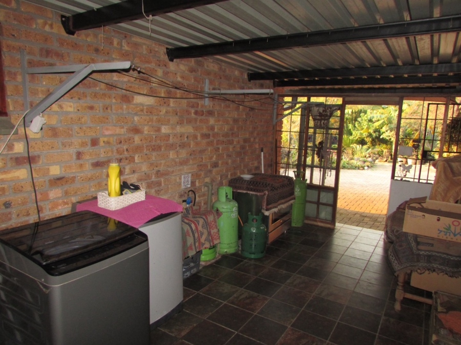 5 Bedroom Property for Sale in West Acres Ext 1 Mpumalanga
