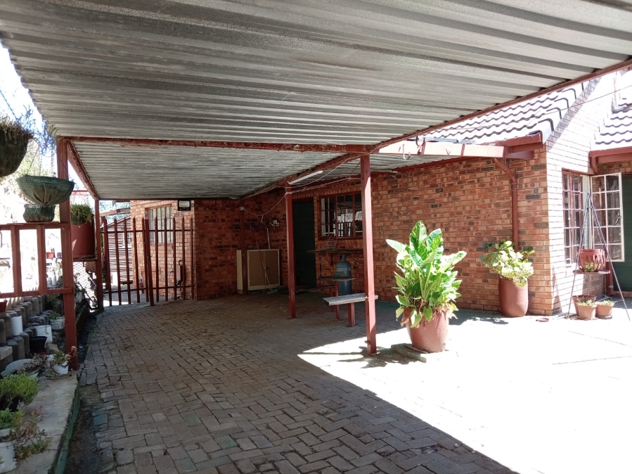 To Let 3 Bedroom Property for Rent in Meyerville Mpumalanga