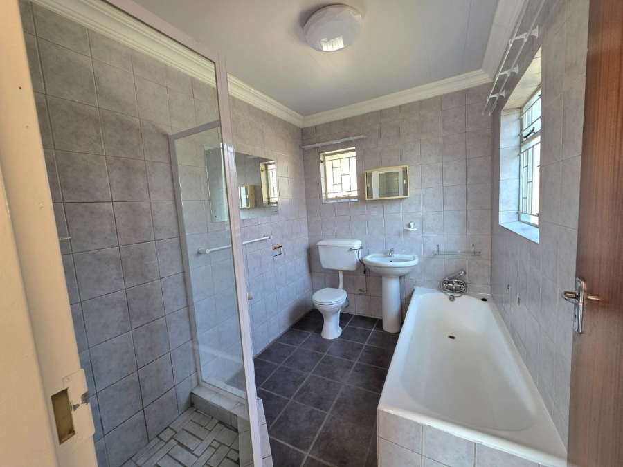 4 Bedroom Property for Sale in Kruinpark Mpumalanga