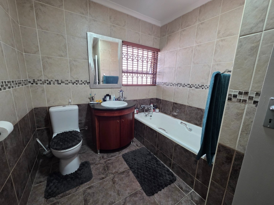 3 Bedroom Property for Sale in Kruinpark Mpumalanga