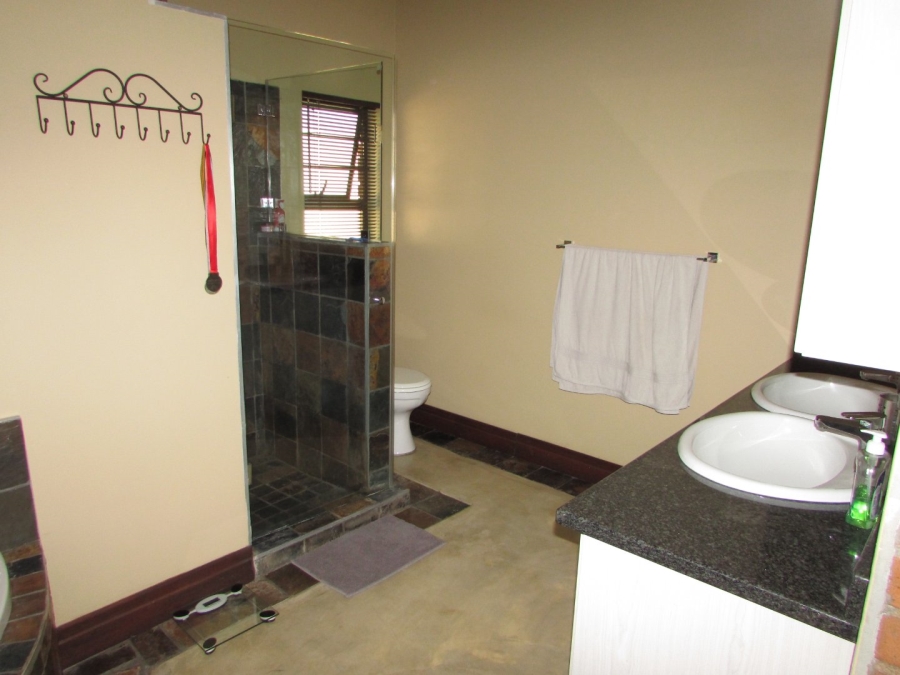 4 Bedroom Property for Sale in Sonheuwel Ext 1 Mpumalanga