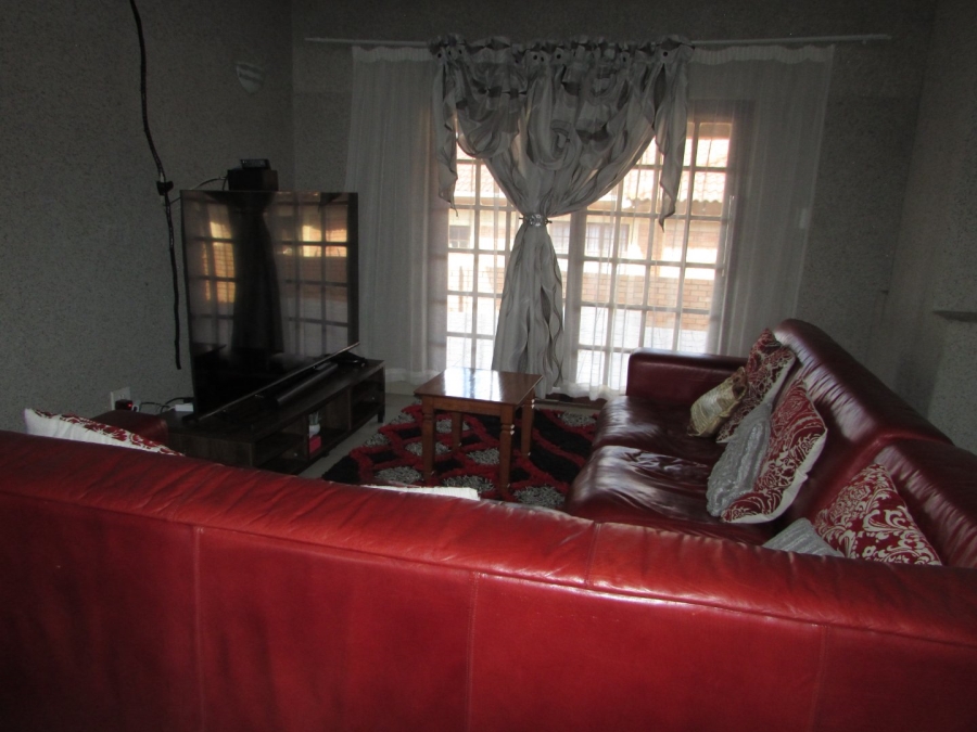 5 Bedroom Property for Sale in White River Ext 49 Mpumalanga