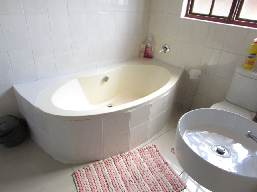 5 Bedroom Property for Sale in White River Ext 49 Mpumalanga