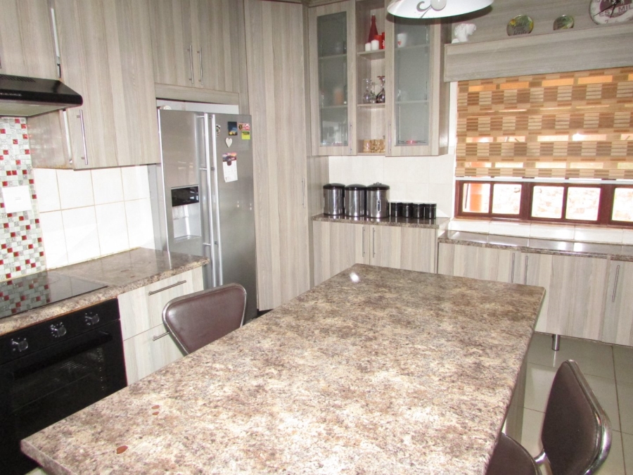 5 Bedroom Property for Sale in White River Ext 49 Mpumalanga