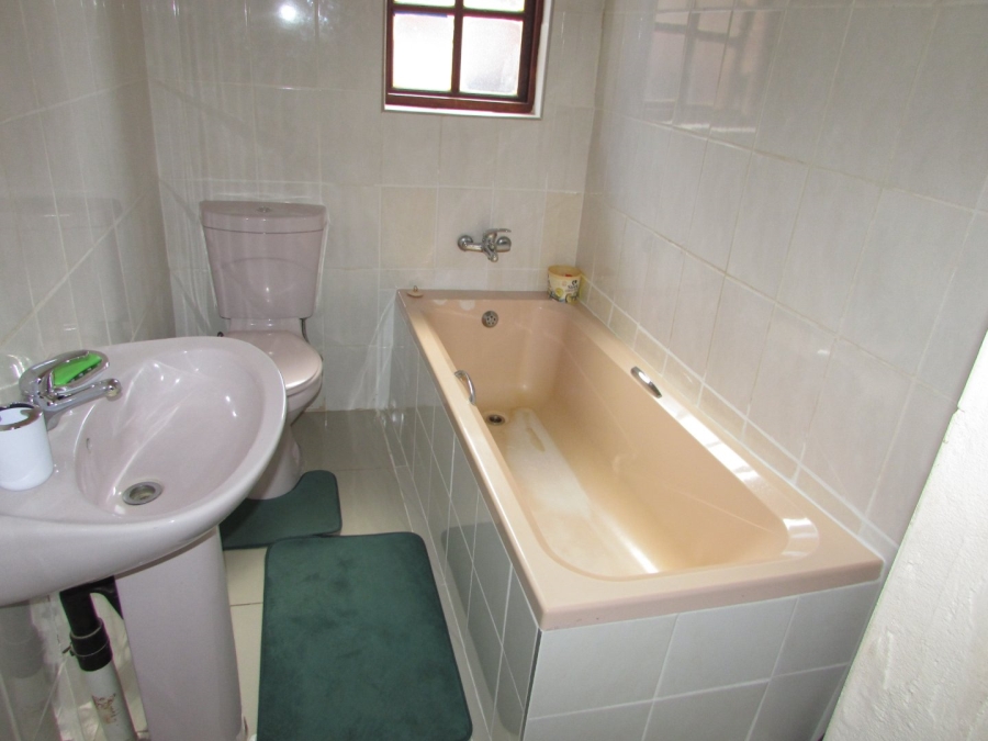 5 Bedroom Property for Sale in White River Ext 49 Mpumalanga