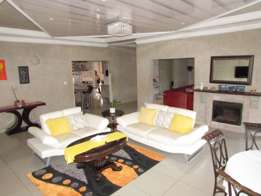 5 Bedroom Property for Sale in White River Ext 49 Mpumalanga