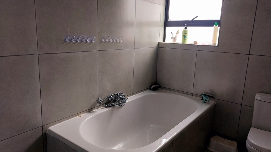 3 Bedroom Property for Sale in Stonehenge Ext 1 Mpumalanga
