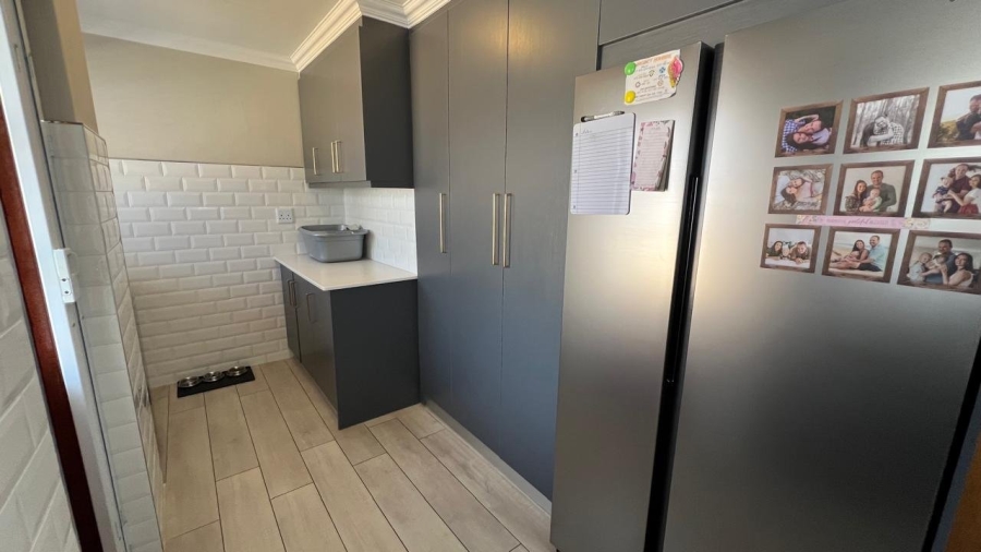 4 Bedroom Property for Sale in Suidheuwel Mpumalanga