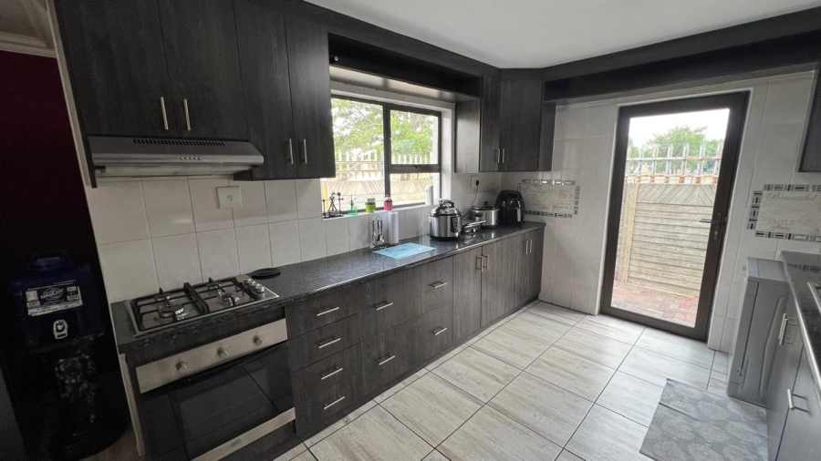6 Bedroom Property for Sale in Secunda Mpumalanga