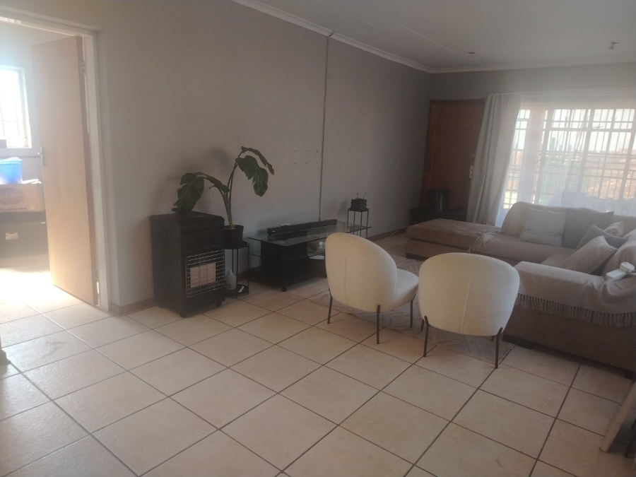2 Bedroom Property for Sale in Witbank Ext 10 Mpumalanga