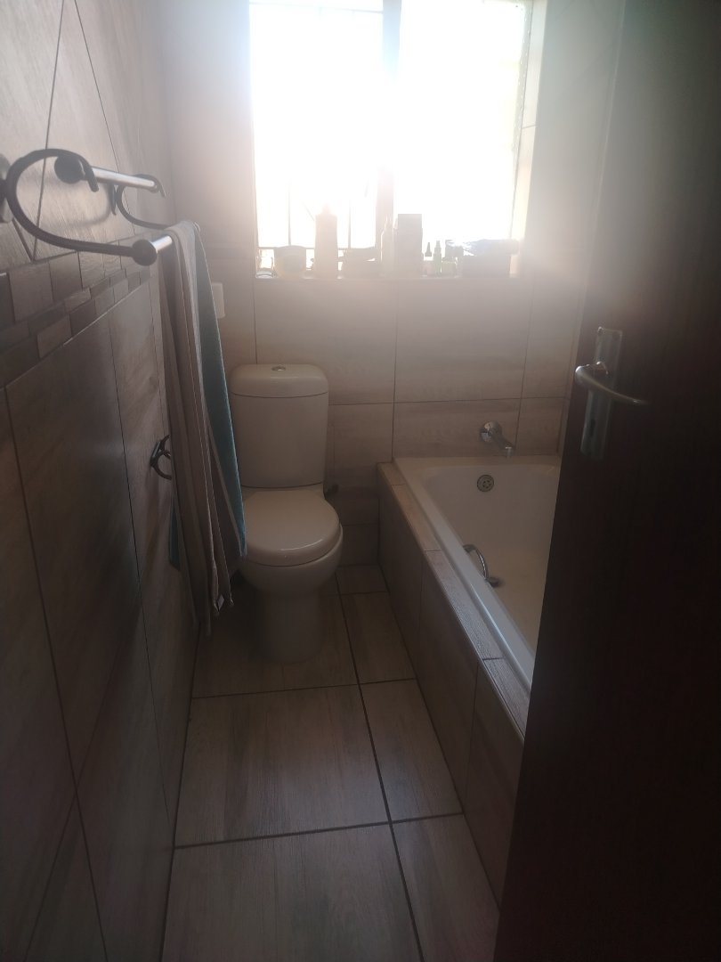 To Let 3 Bedroom Property for Rent in Model Park Mpumalanga