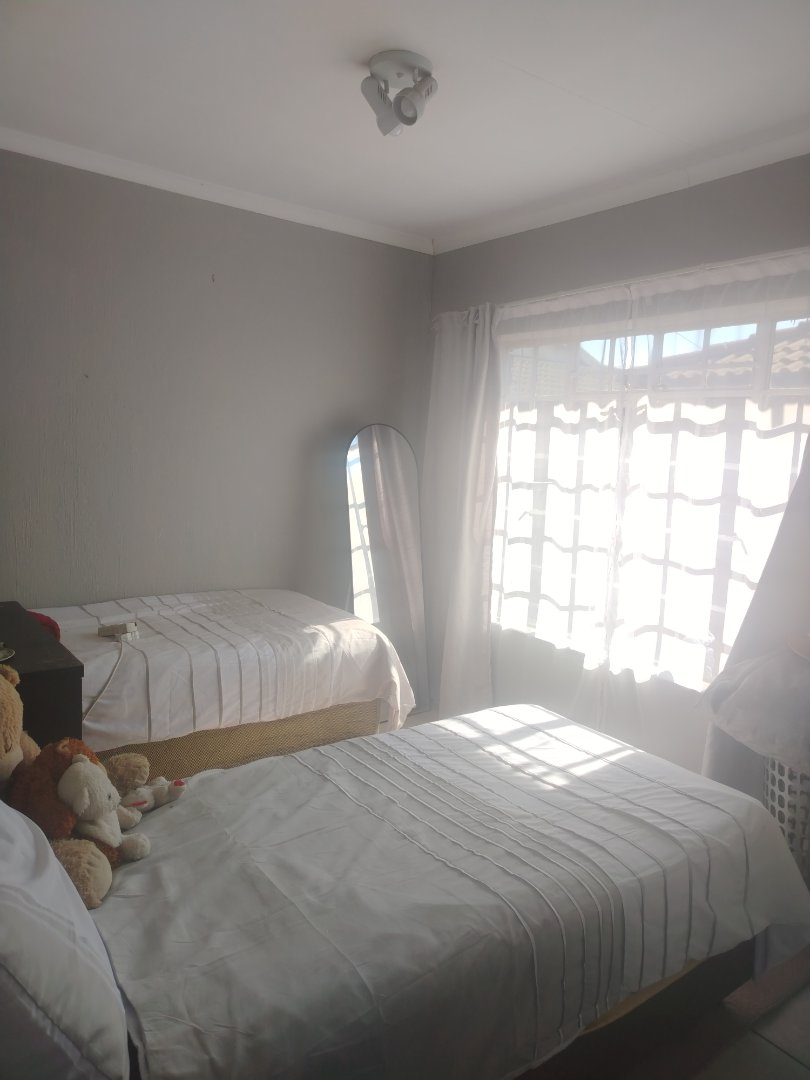To Let 2 Bedroom Property for Rent in Witbank Ext 10 Mpumalanga