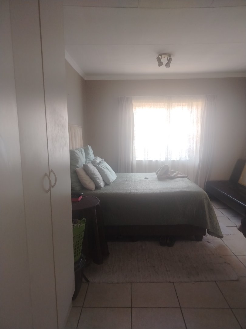 To Let 2 Bedroom Property for Rent in Witbank Ext 10 Mpumalanga