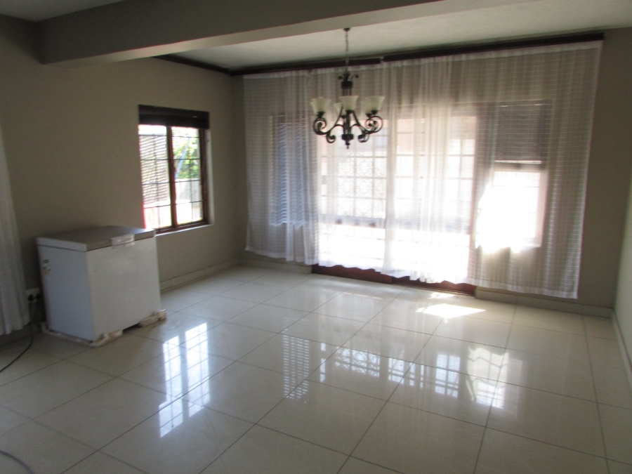 4 Bedroom Property for Sale in Stonehenge Ext 1 Mpumalanga