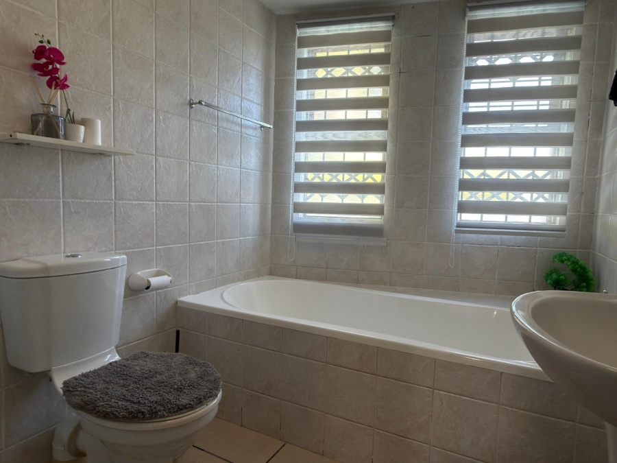 3 Bedroom Property for Sale in Stonehenge Ext 1 Mpumalanga