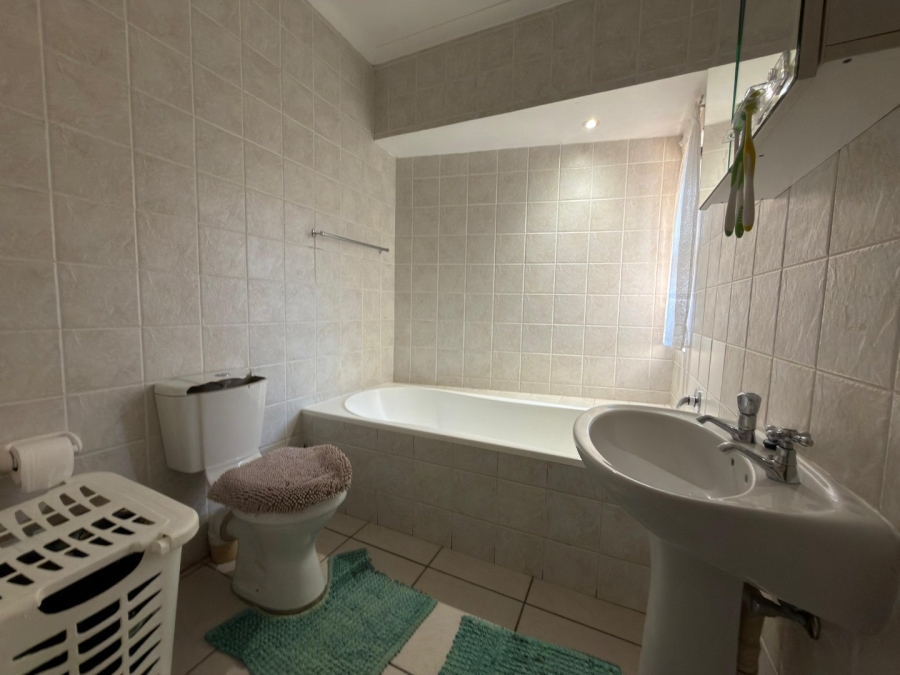 3 Bedroom Property for Sale in Stonehenge Ext 1 Mpumalanga