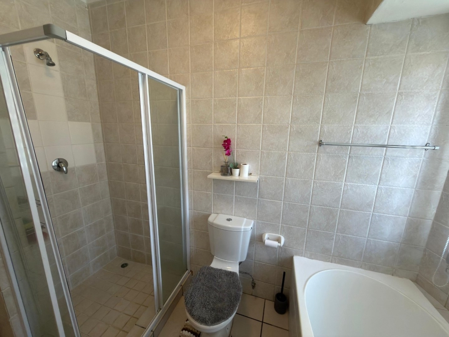 3 Bedroom Property for Sale in Stonehenge Ext 1 Mpumalanga