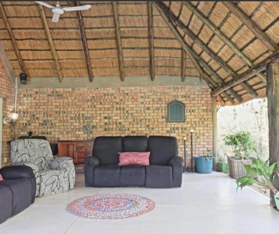 5 Bedroom Property for Sale in Marloth Park Mpumalanga