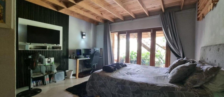 5 Bedroom Property for Sale in Marloth Park Mpumalanga